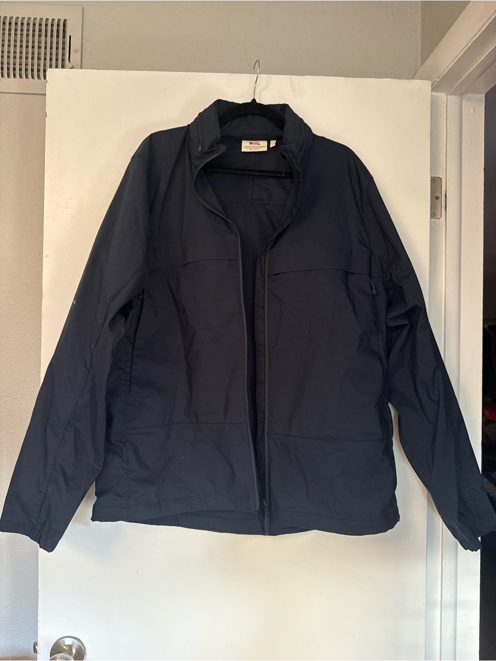 NWOT Fjallraven Men's Dark Navy Lightweight Jacket | L